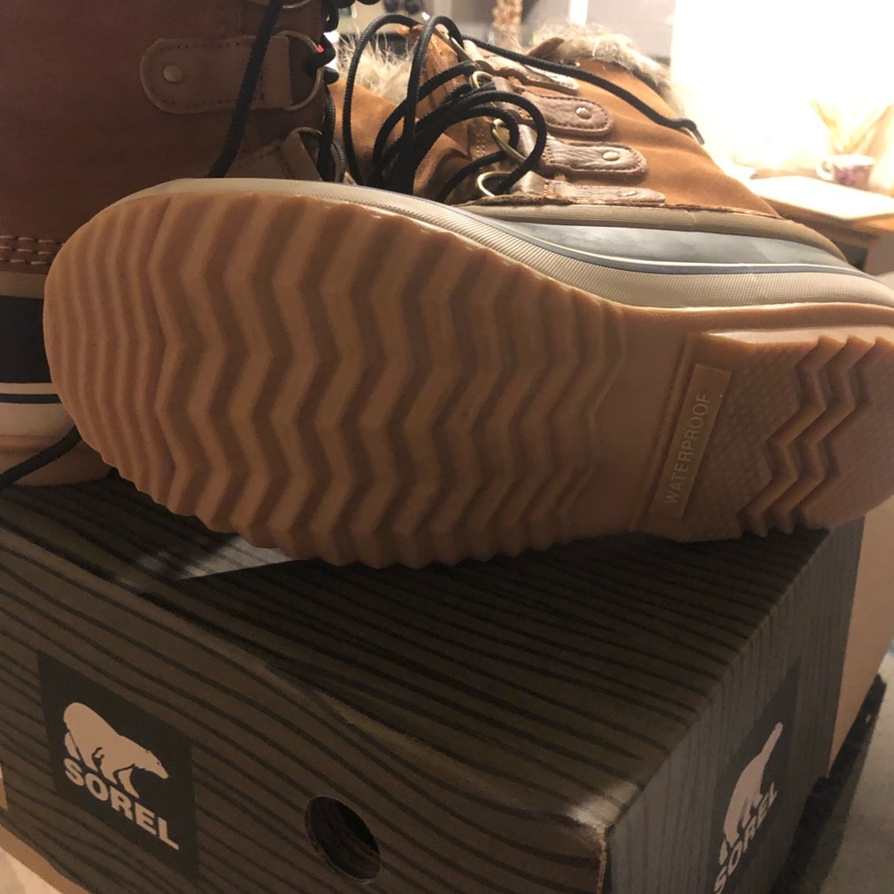 SOREL Joan Of Arctic Boots - Picture 3 of 6